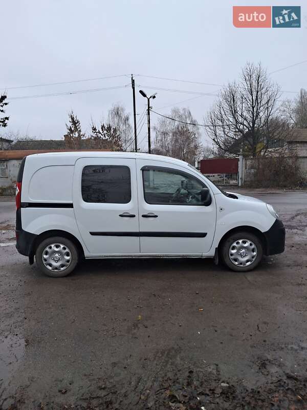 Грузовой фургон Renault Kangoo 2012 в Полтаве