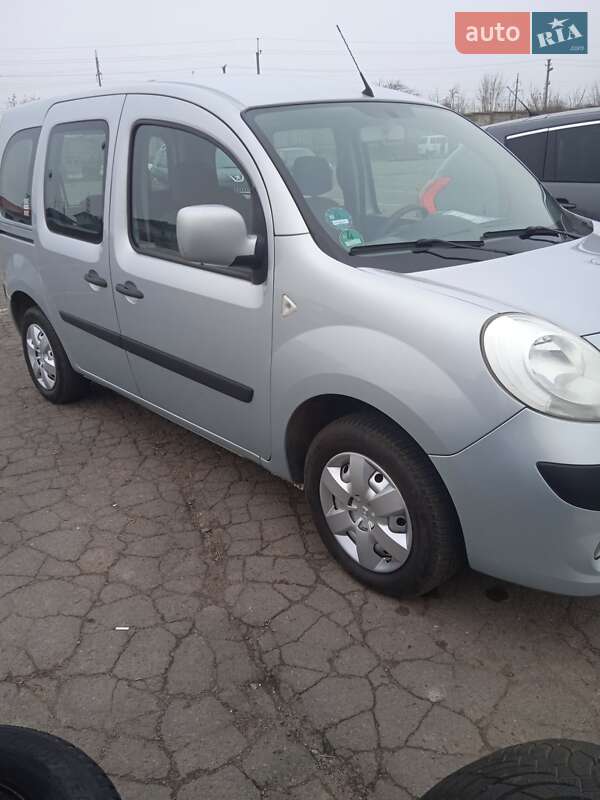 Минивэн Renault Kangoo 2010 в Ровно