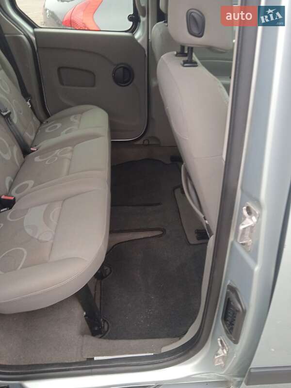 Минивэн Renault Kangoo 2010 в Ровно