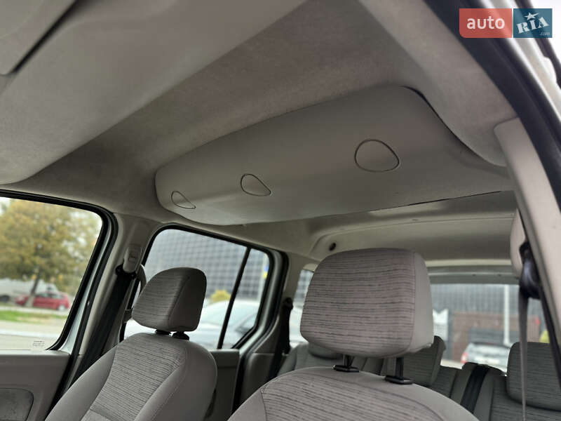 Мінівен Renault Kangoo 2009 в Луцьку