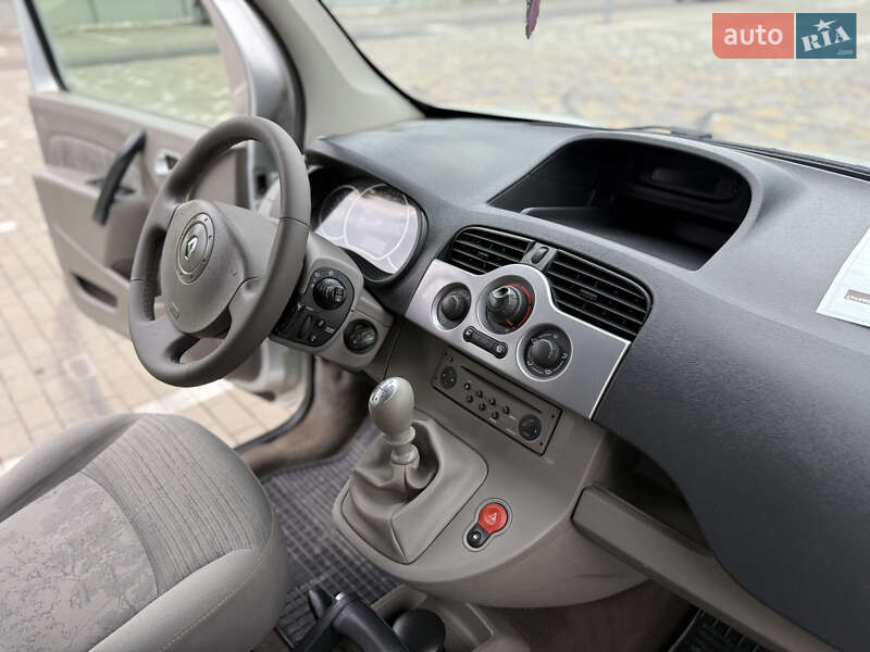 Мінівен Renault Kangoo 2009 в Луцьку