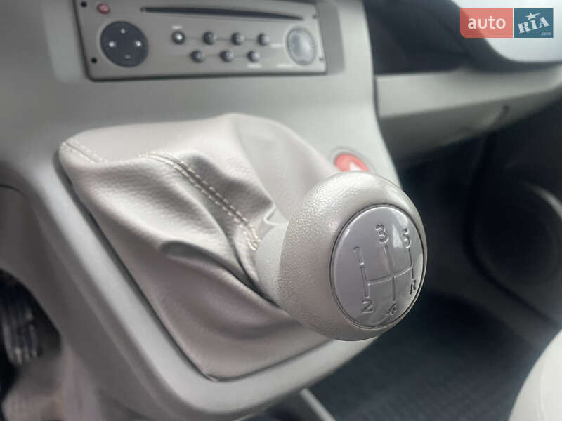 Мінівен Renault Kangoo 2009 в Луцьку