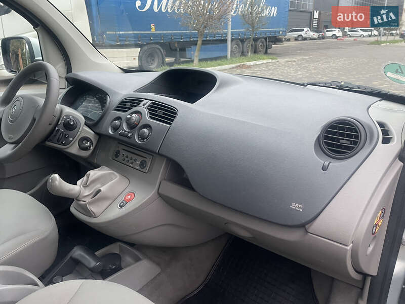 Мінівен Renault Kangoo 2009 в Луцьку