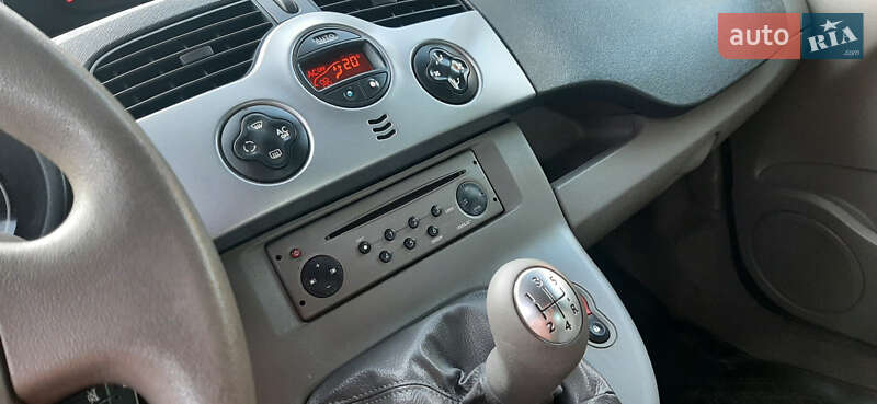 Мінівен Renault Kangoo 2009 в Чернігові