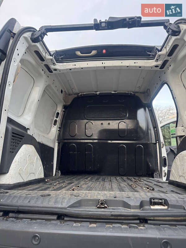 Вантажопасажирський фургон Renault Kangoo 2013 в Одесі