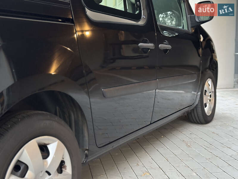 Минивэн Renault Kangoo 2008 в Киеве