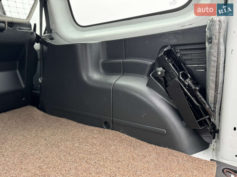 Минивэн Renault Kangoo 2018 в Киеве фото 38 Минивэн Renault Kangoo 2018 в Киеве