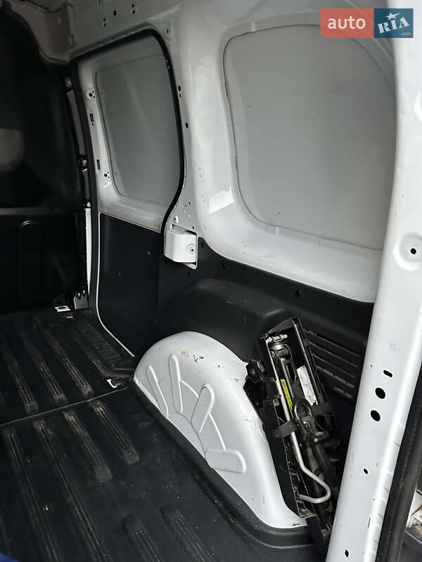 Грузовой фургон Renault Kangoo 2016 в Киеве