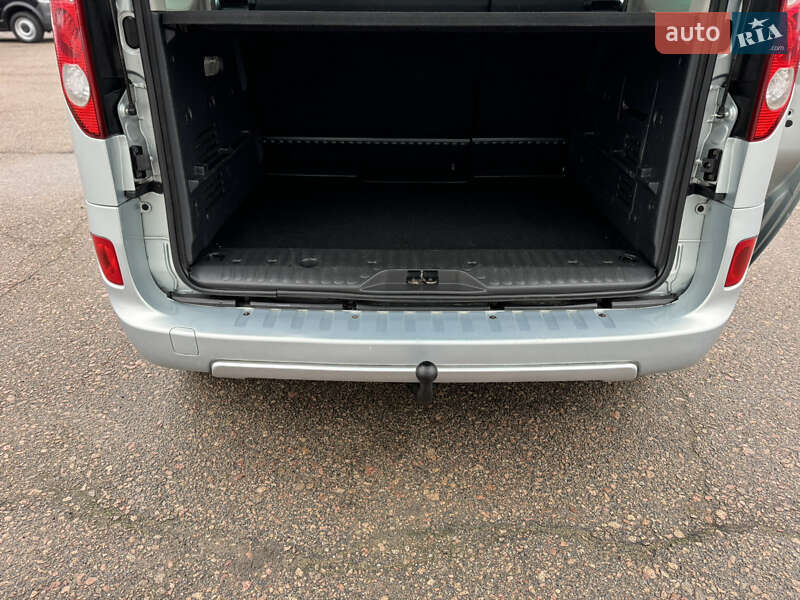 Минивэн Renault Kangoo 2012 в Киеве