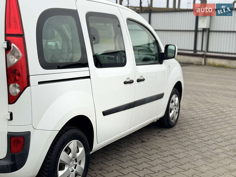 Минивэн Renault Kangoo 2010 в Луцке