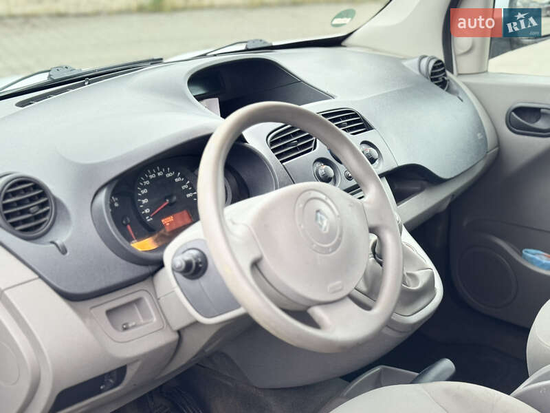 Минивэн Renault Kangoo 2010 в Луцке