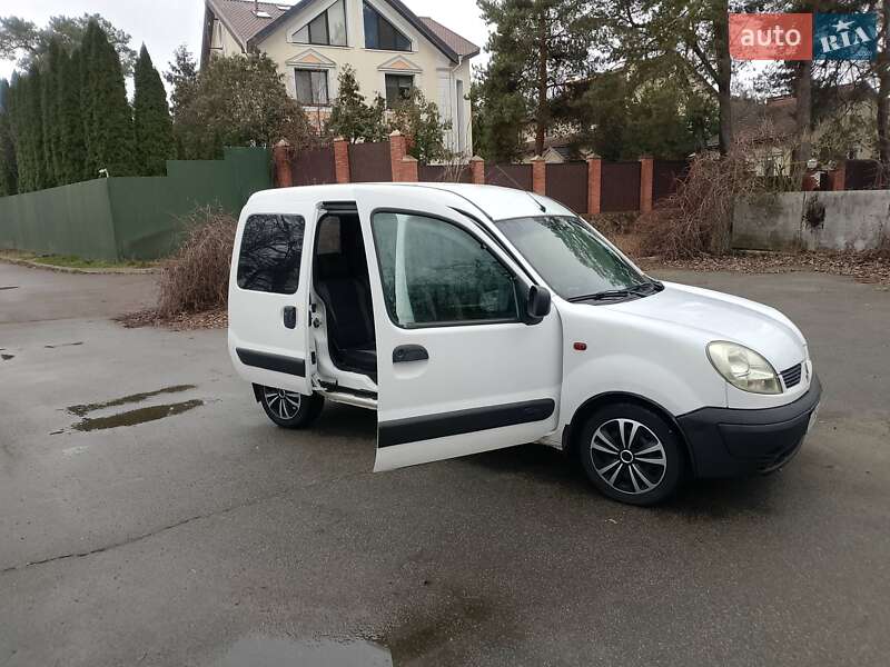 Мінівен Renault Kangoo 2004 в Києві фото 19 Мінівен Renault Kangoo 2004 в Києві