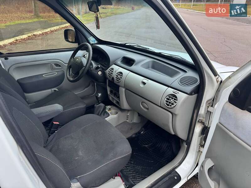 Минивэн Renault Kangoo 2005 в Ковеле