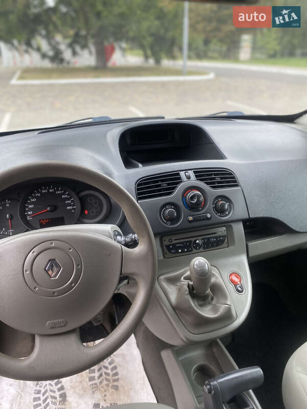 Минивэн Renault Kangoo 2010 в Киверцах