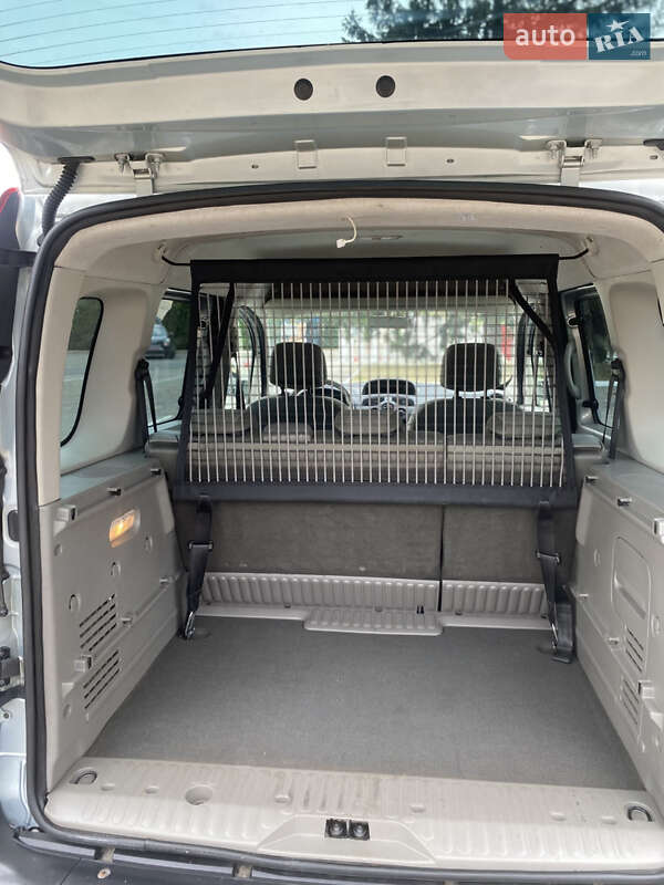 Минивэн Renault Kangoo 2010 в Киверцах