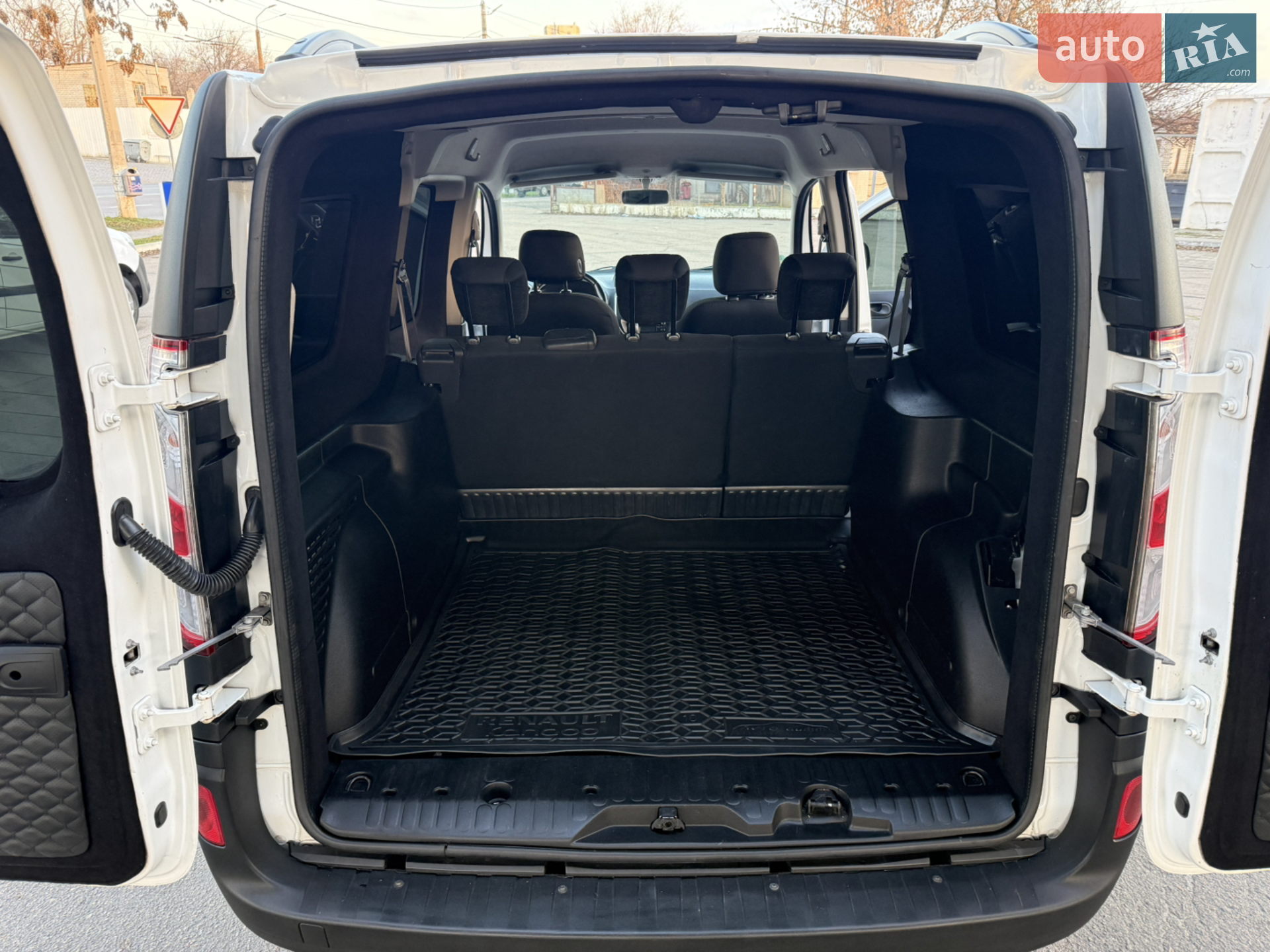 2014 Renault Kangoo - мініатюра 75