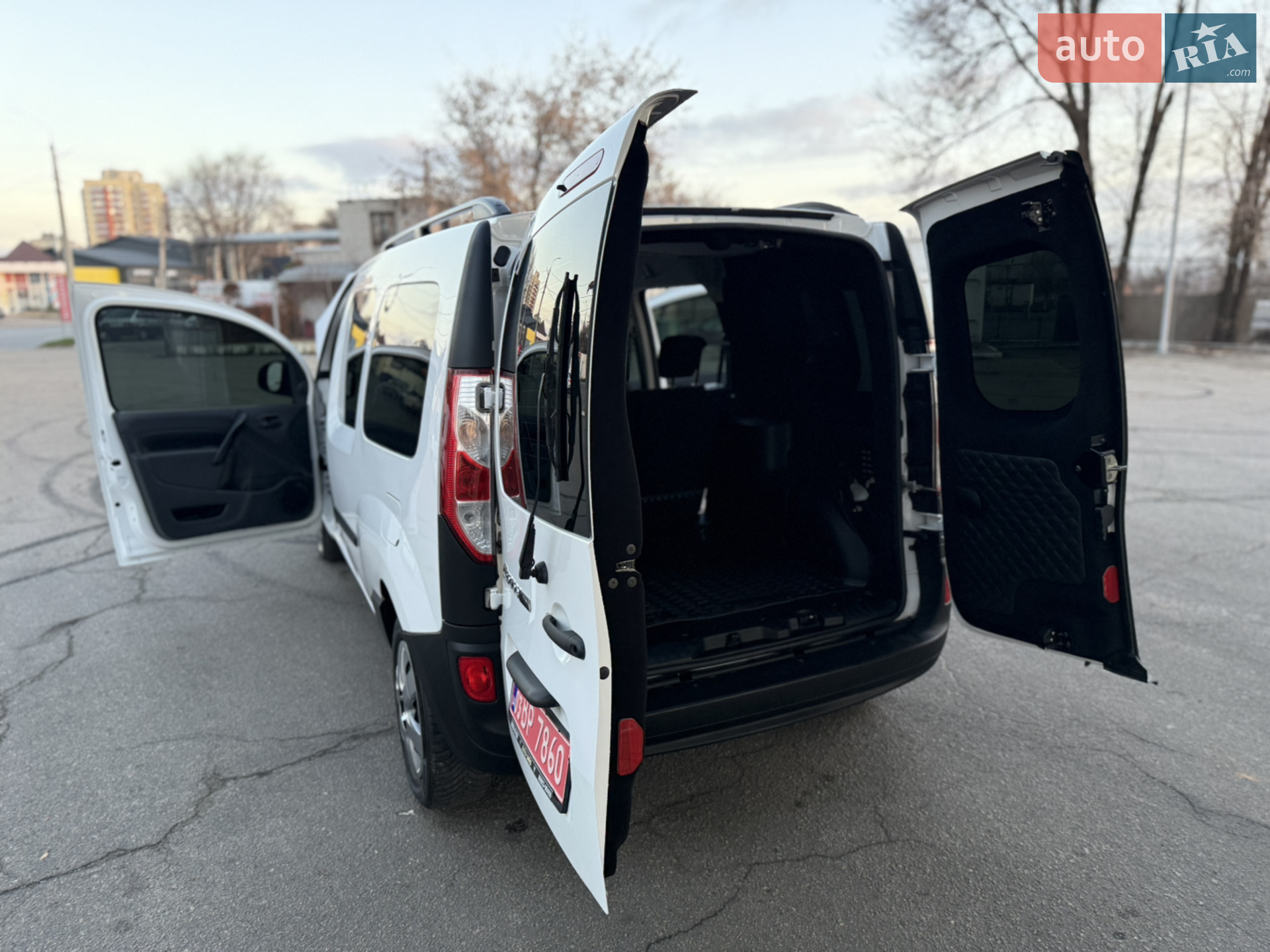 2014 Renault Kangoo - мініатюра 100
