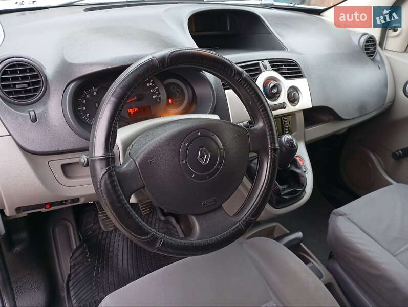 Минивэн Renault Kangoo 2010 в Каменец-Подольском фото 13 Минивэн Renault Kangoo 2010 в Каменец-Подольском