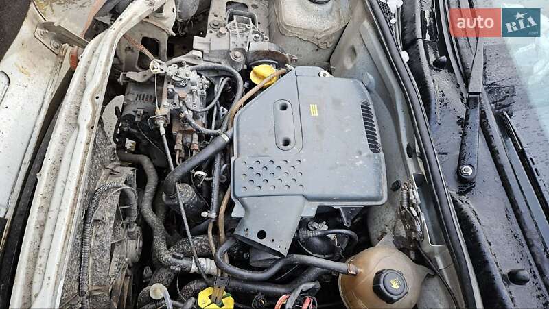 Минивэн Renault Kangoo 2000 в Ахтырке фото 9 Минивэн Renault Kangoo 2000 в Ахтырке