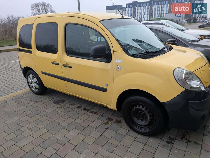 Мінівен Renault Kangoo 2013 в Івано-Франківську