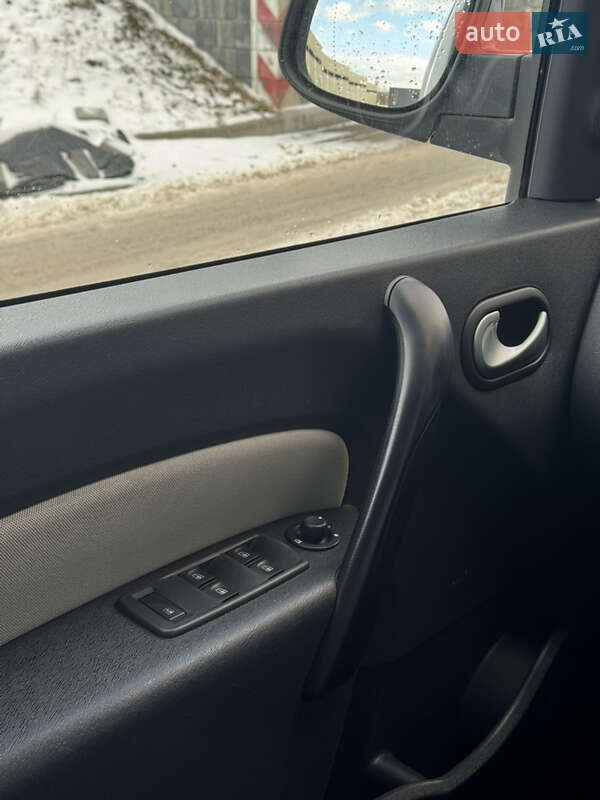 Минивэн Renault Kangoo 2014 в Ровно фото 42 Минивэн Renault Kangoo 2014 в Ровно