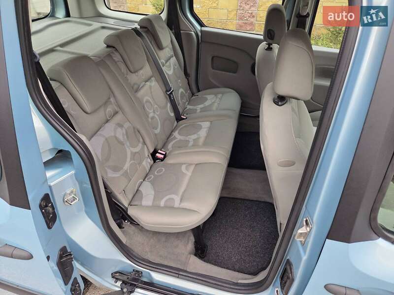 Минивэн Renault Kangoo 2009 в Каменском