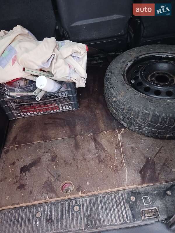 Минивэн Renault Kangoo 2004 в Городке