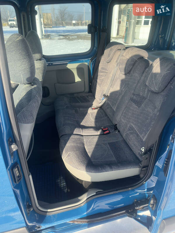 Минивэн Renault Kangoo 2004 в Виннице