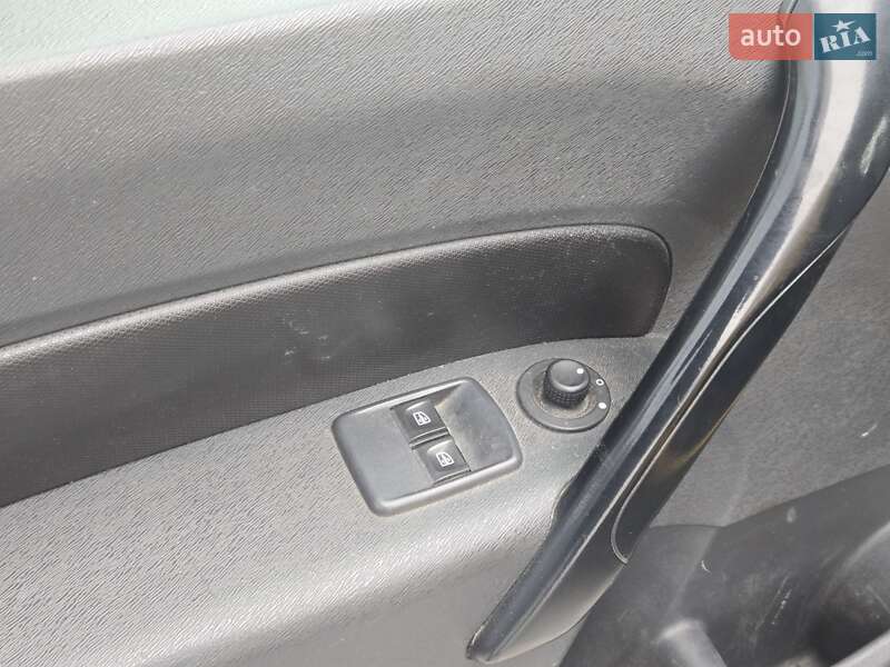 Грузовой фургон Renault Kangoo 2013 в Киеве фото 11 Грузовой фургон Renault Kangoo 2013 в Киеве