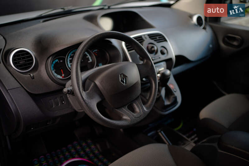 Грузовой фургон Renault Kangoo 2018 в Луцке фото 70 Грузовой фургон Renault Kangoo 2018 в Луцке