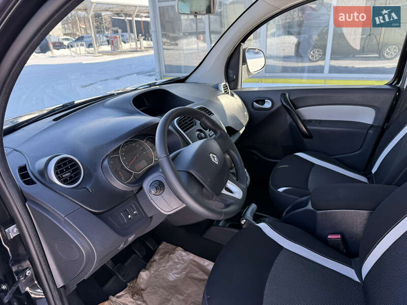 Минивэн Renault Kangoo 2015 в Ровно