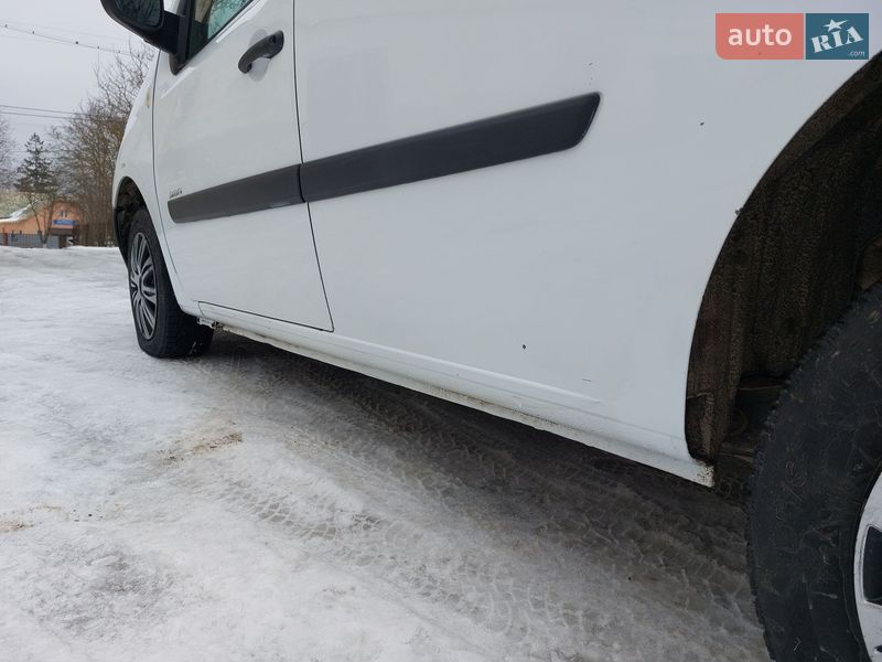 Мінівен Renault Kangoo 2010 в Кіцмані фото 26 Мінівен Renault Kangoo 2010 в Кіцмані