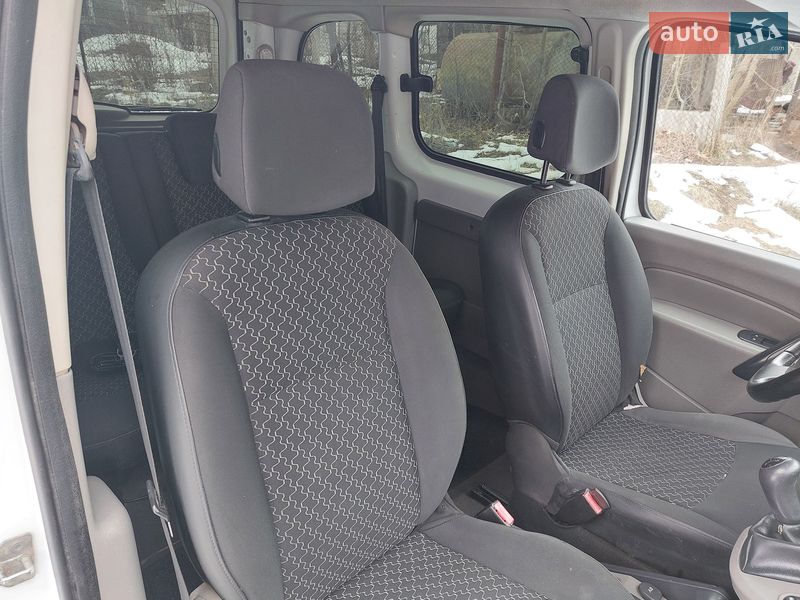 Мінівен Renault Kangoo 2010 в Кіцмані фото 42 Мінівен Renault Kangoo 2010 в Кіцмані