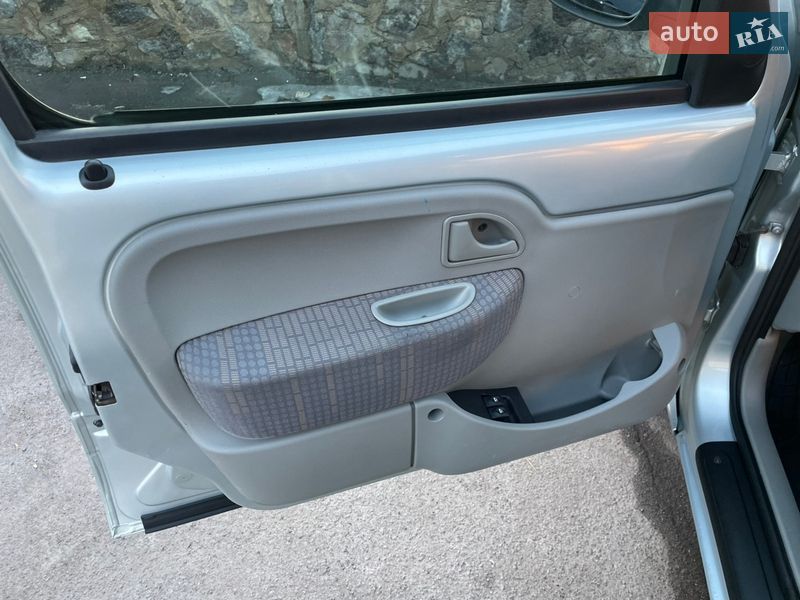 Минивэн Renault Kangoo 2005 в Виннице