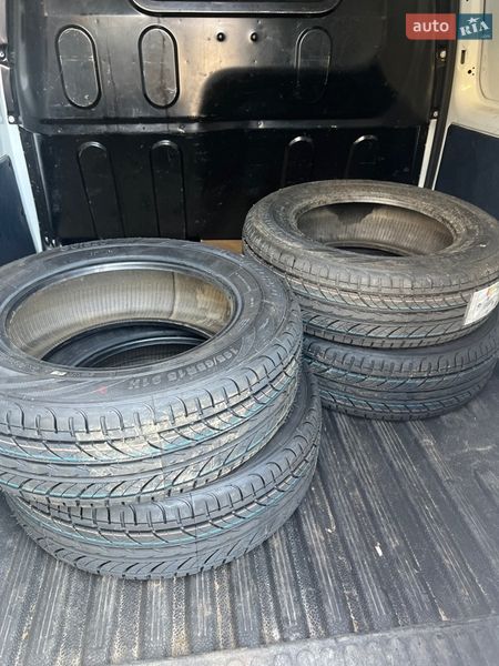 Вантажний фургон Renault Kangoo 2010 в Запоріжжі