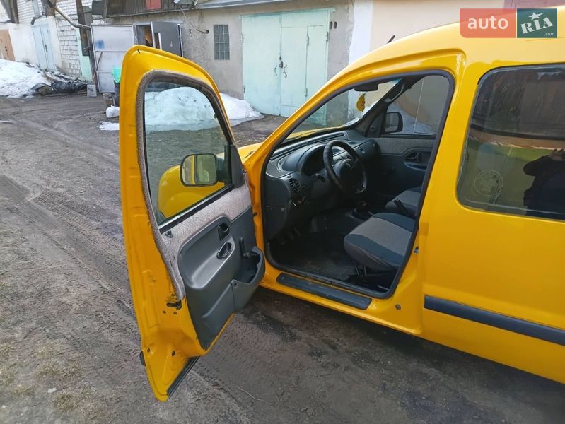 Минивэн Renault Kangoo 2000 в Озерном