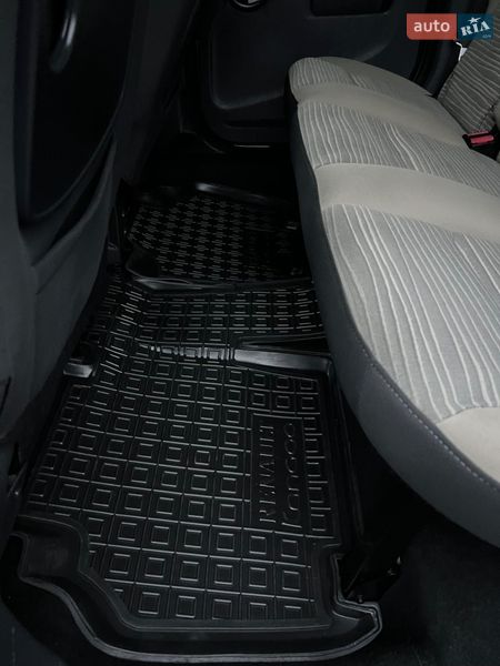 Минивэн Renault Kangoo 2011 в Луцке