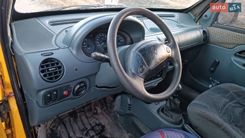 Минивэн Renault Kangoo 2000 в Сарнах