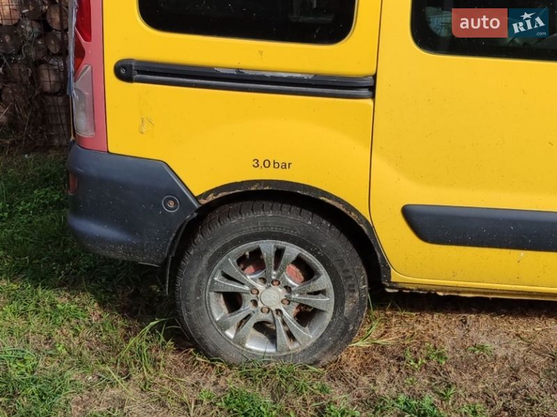 Минивэн Renault Kangoo 2001 в Киеве
