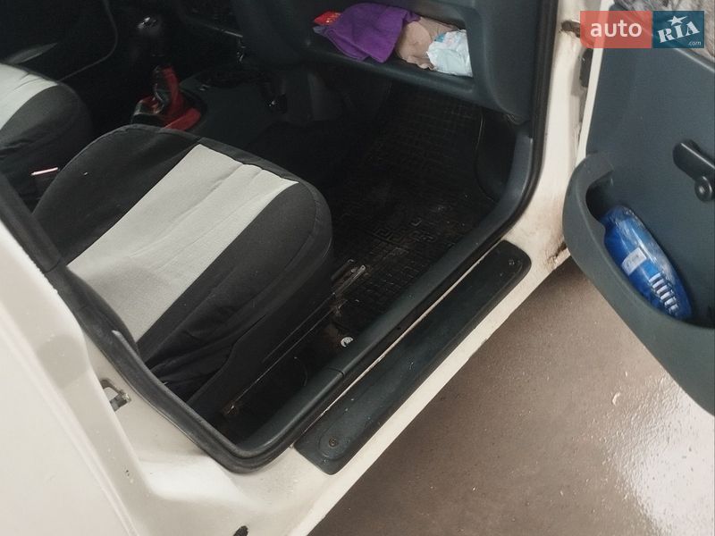 Минивэн Renault Kangoo 1999 в Стебнику фото 9 Минивэн Renault Kangoo 1999 в Стебнику