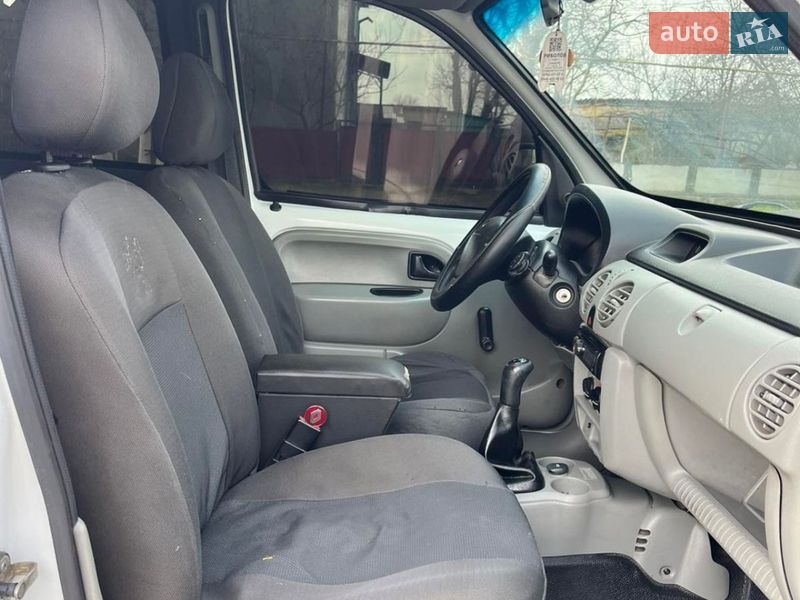 Мінівен Renault Kangoo 2008 в Хотині