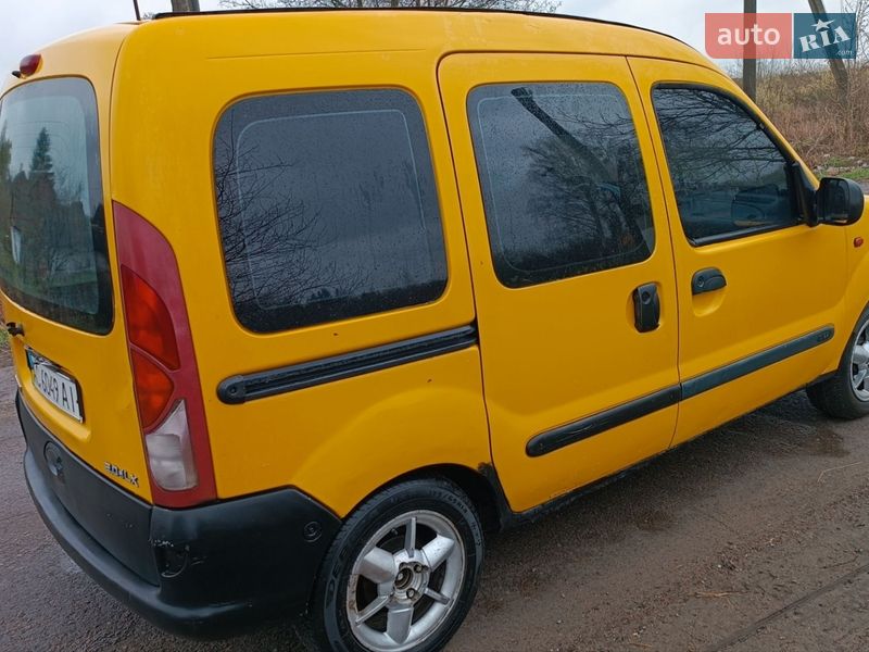 Минивэн Renault Kangoo 2000 в Сарнах
