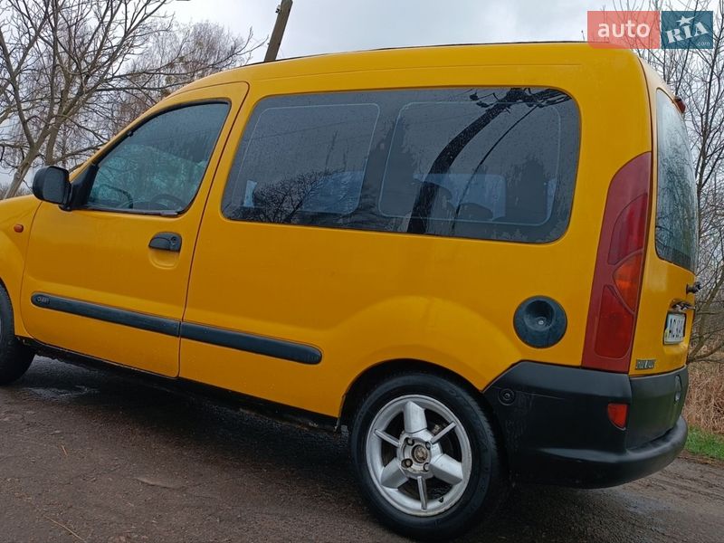Минивэн Renault Kangoo 2000 в Сарнах