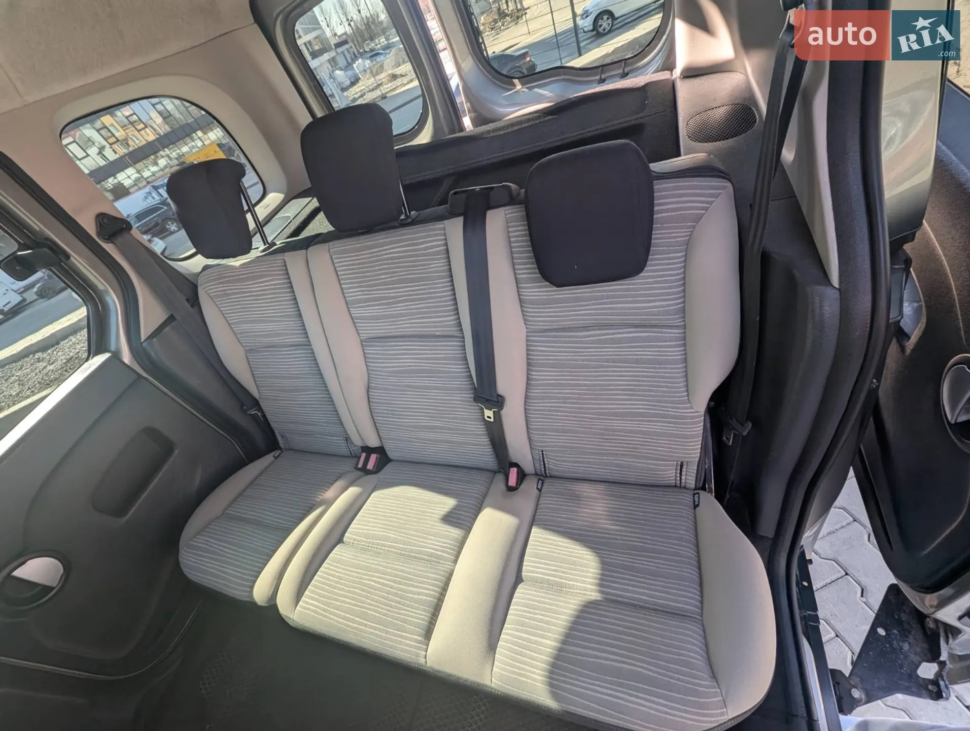 2011 Renault Kangoo - мініатюра 35