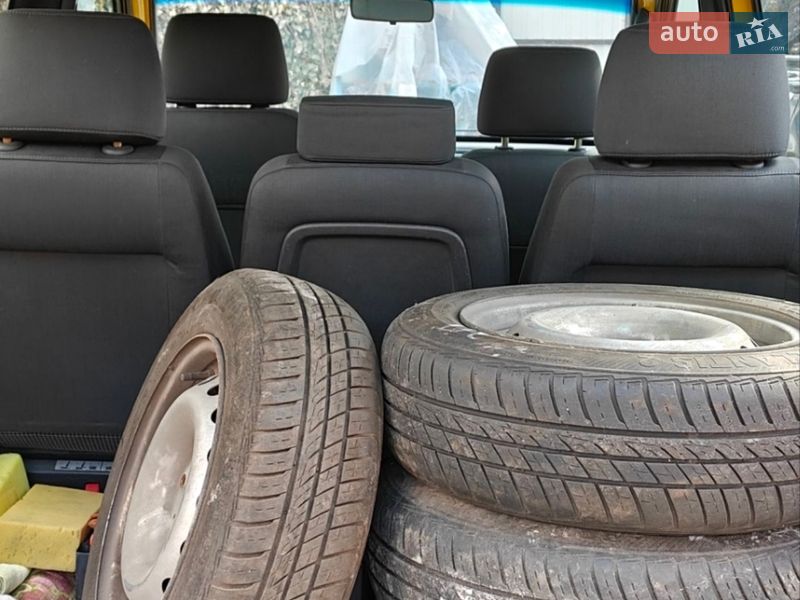 Мінівен Renault Kangoo 2000 в Новогуйвинське