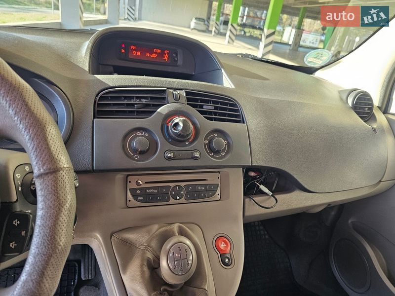 Мінівен Renault Kangoo 2010 в Києві фото 17 Мінівен Renault Kangoo 2010 в Києві