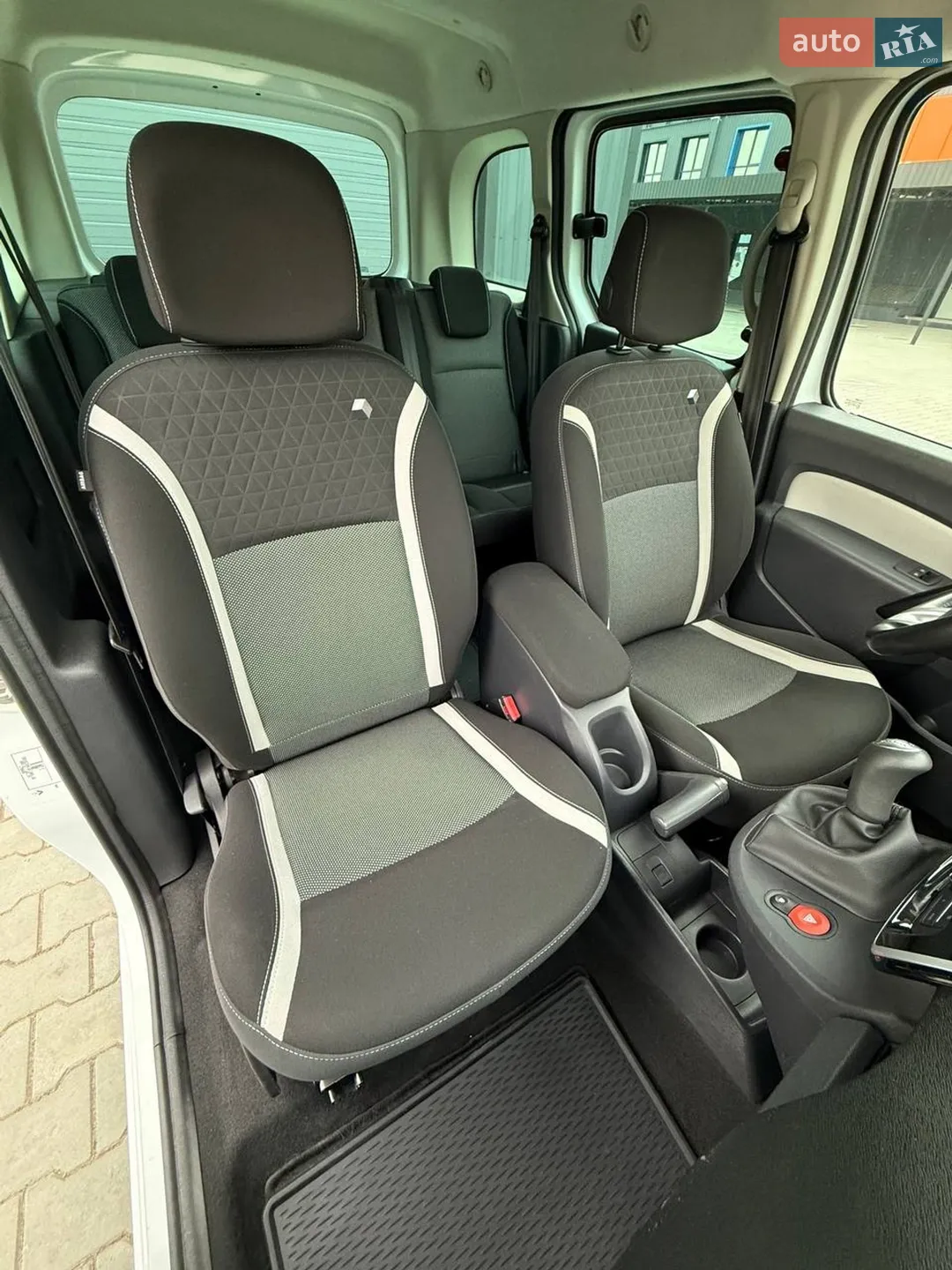 2016 Renault Kangoo - мініатюра 92
