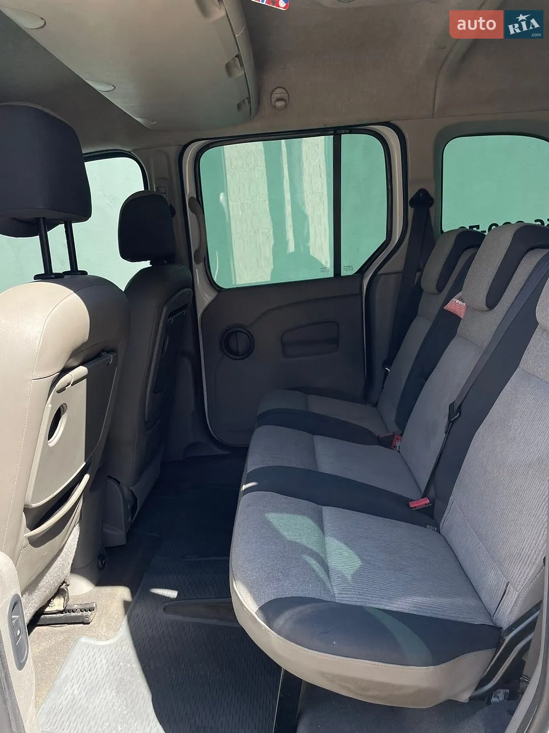 2010 Renault Kangoo - мініатюра 6