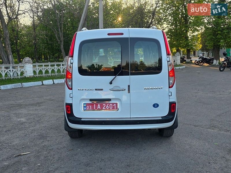 Минивэн Renault Kangoo 2015 в Новоархангельске