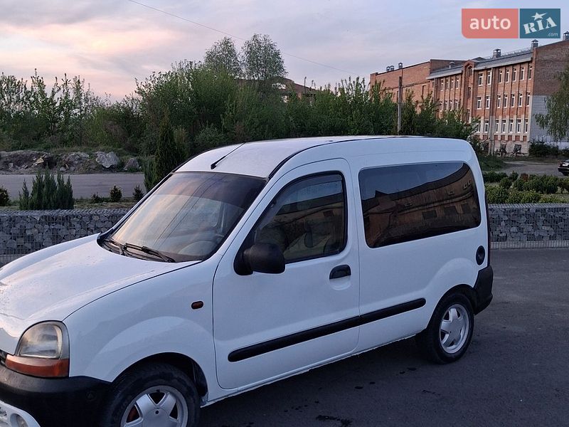 Минивэн Renault Kangoo 2000 в Великих Мостах